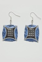 /album/fulbevalok/fulbevalo-kek-negyzetes-jpg/